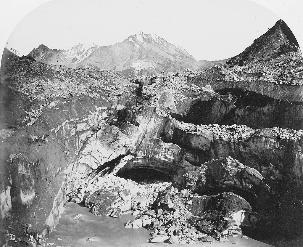 Photograph of Bara Shigri Glacier