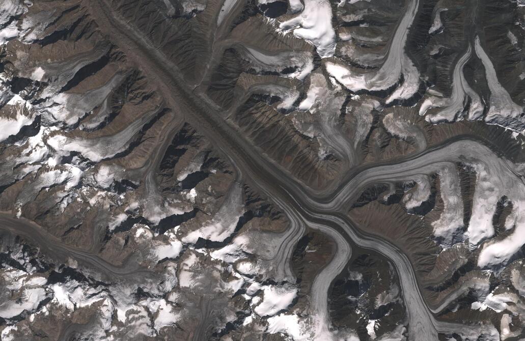 Aerial view of Bara Shigri Glacier