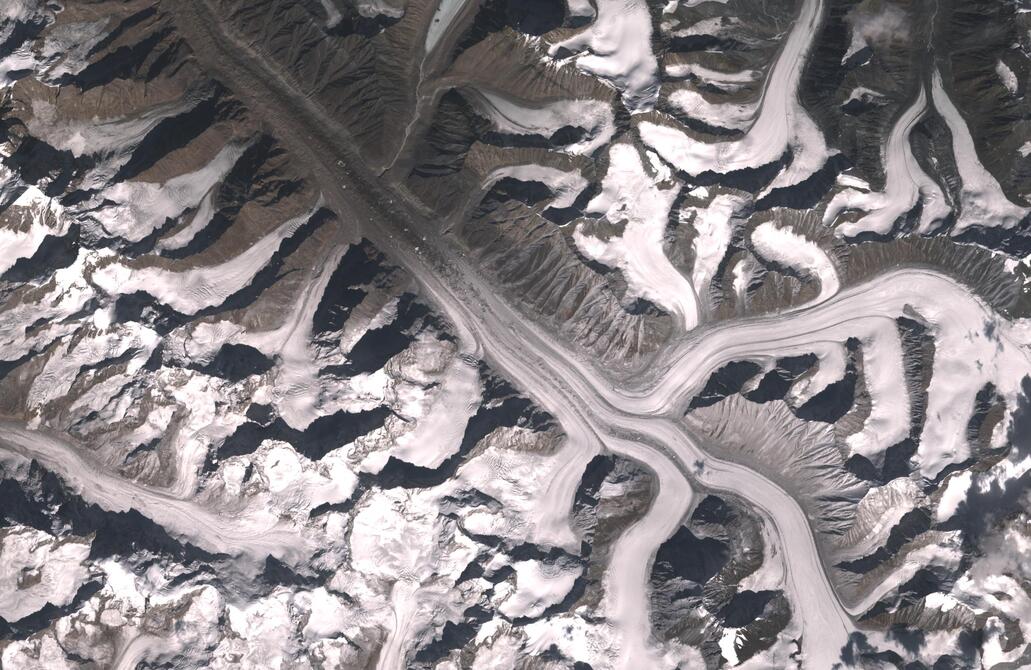 Aerial view of Bara Shigri Glacier