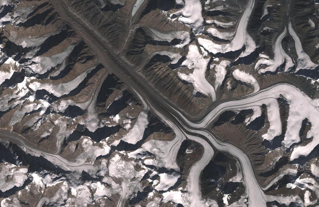 Aerial view of Bara Shigri Glacier