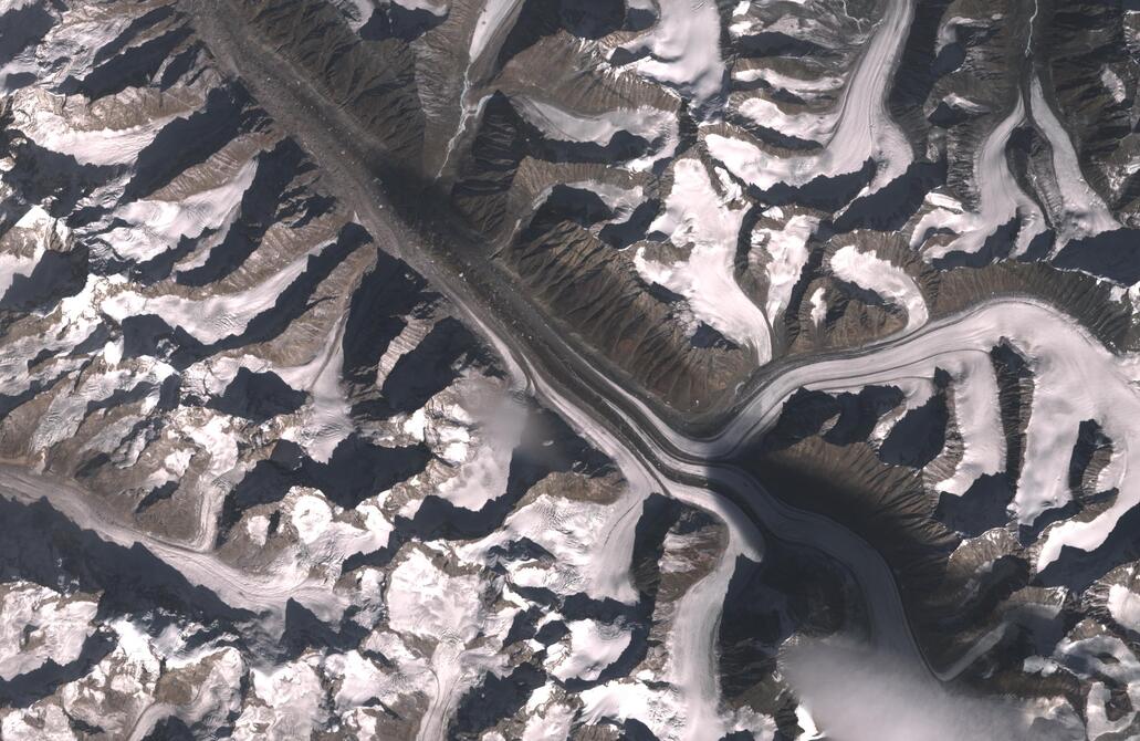 Aerial view of Bara Shigri Glacier