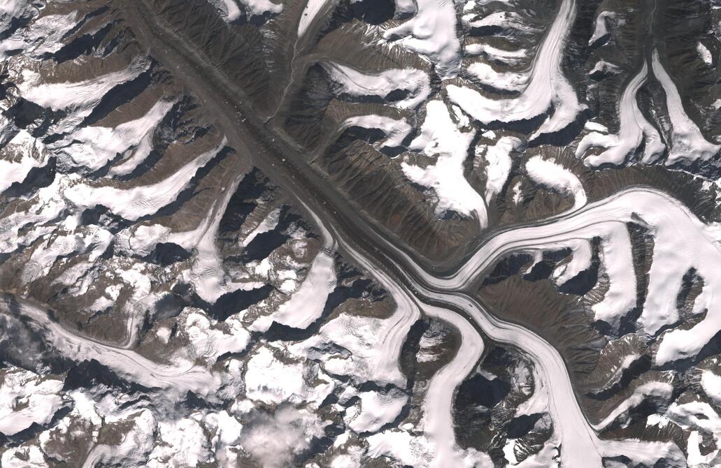 Aerial view of Bara Shigri Glacier