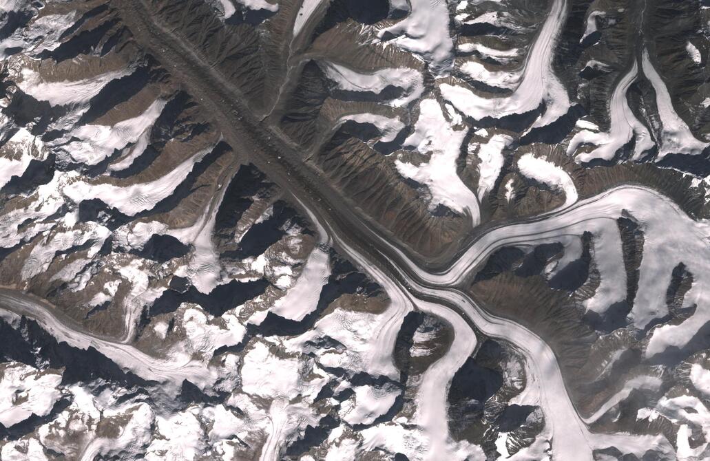 Aerial view of Bara Shigri Glacier