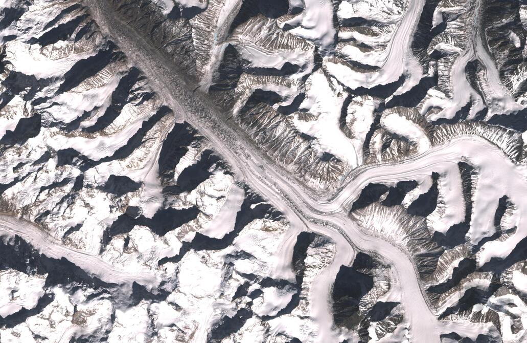 Aerial view of Bara Shigri Glacier