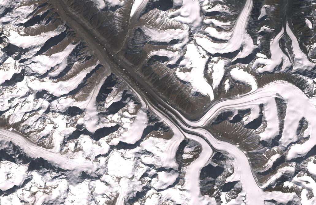 Aerial view of Bara Shigri Glacier