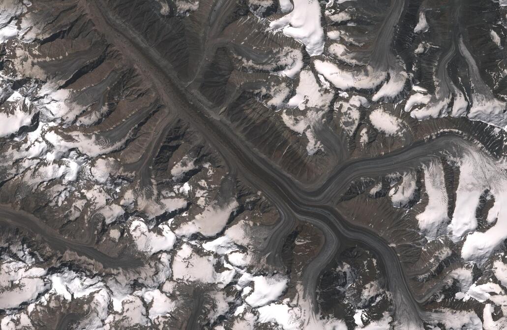 Aerial view of Bara Shigri Glacier