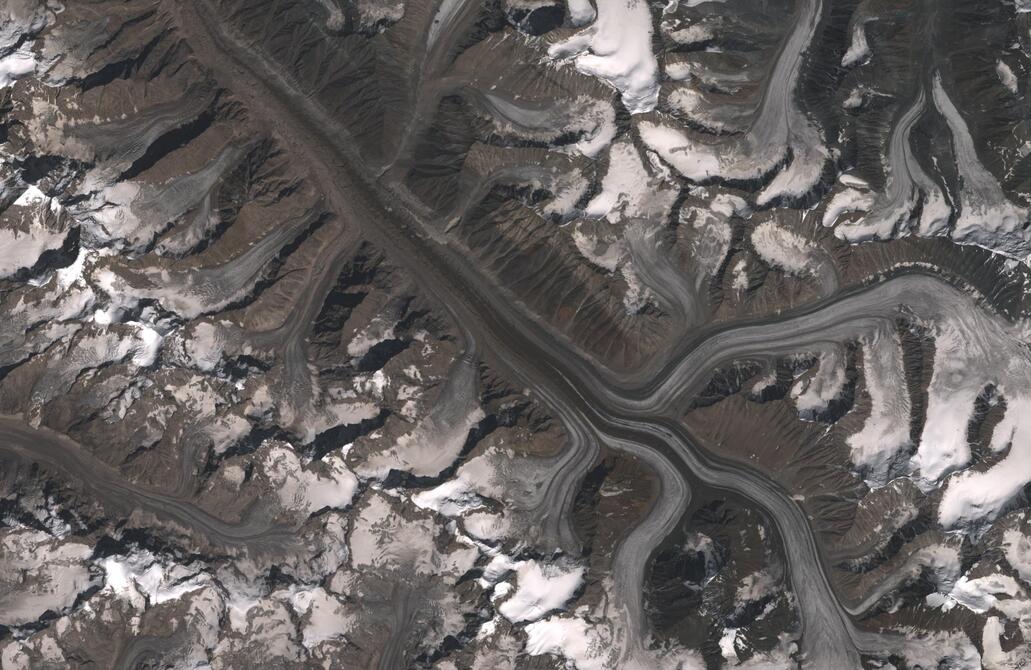 Aerial view of Bara Shigri Glacier