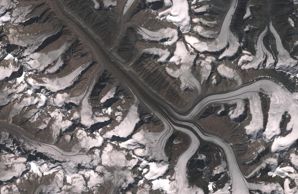 Aerial view of Bara Shigri Glacier