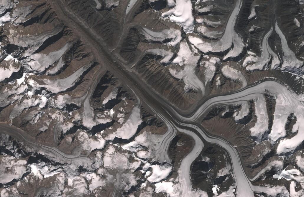 Aerial view of Bara Shigri Glacier