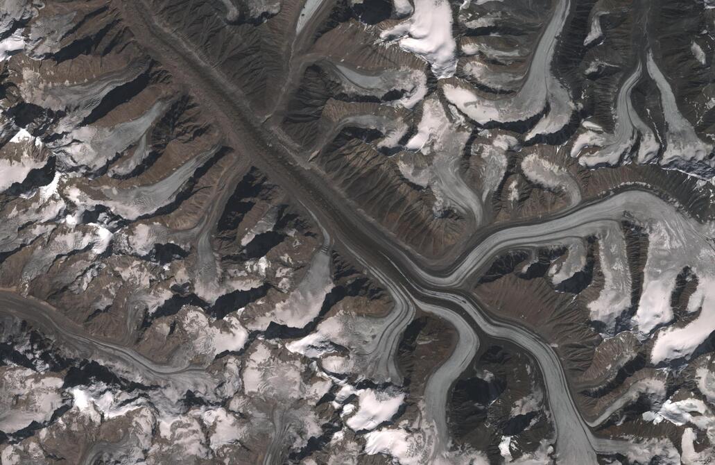 Aerial view of Bara Shigri Glacier