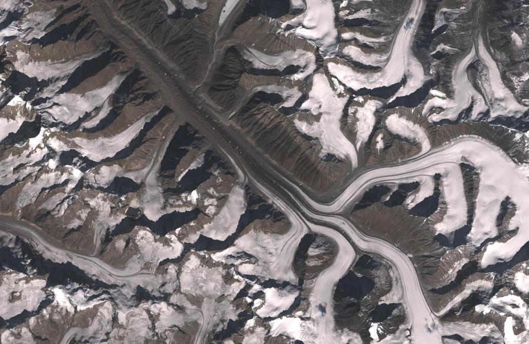 Aerial view of Bara Shigri Glacier