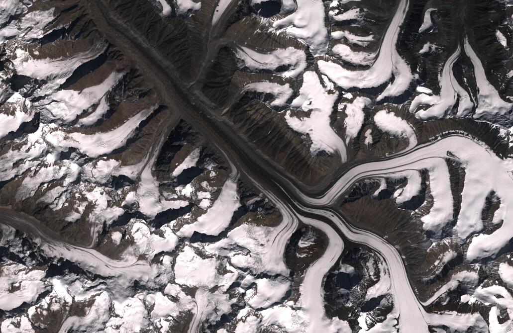 Aerial view of Bara Shigri Glacier