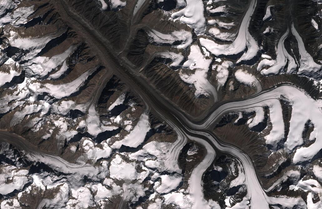 Aerial view of Bara Shigri Glacier