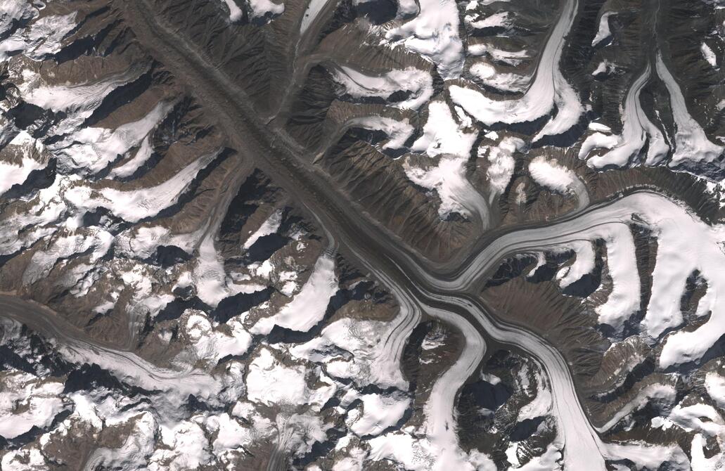 Aerial view of Bara Shigri Glacier