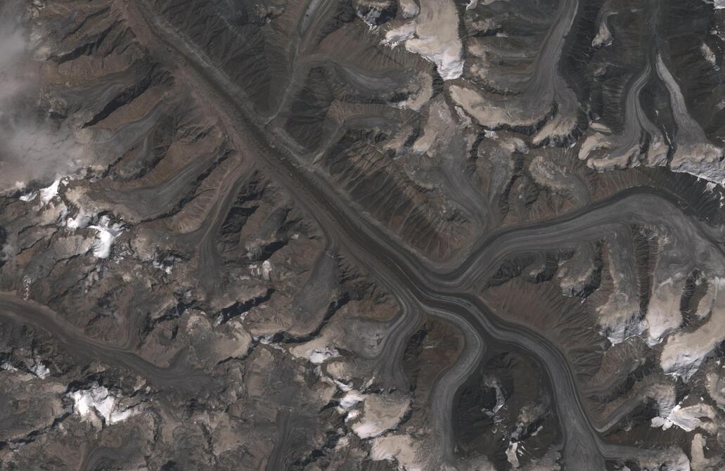 Aerial view of Bara Shigri Glacier