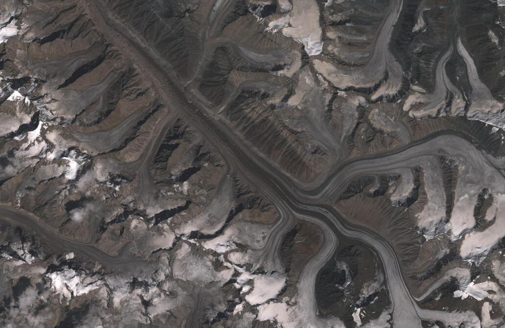 Aerial view of Bara Shigri Glacier