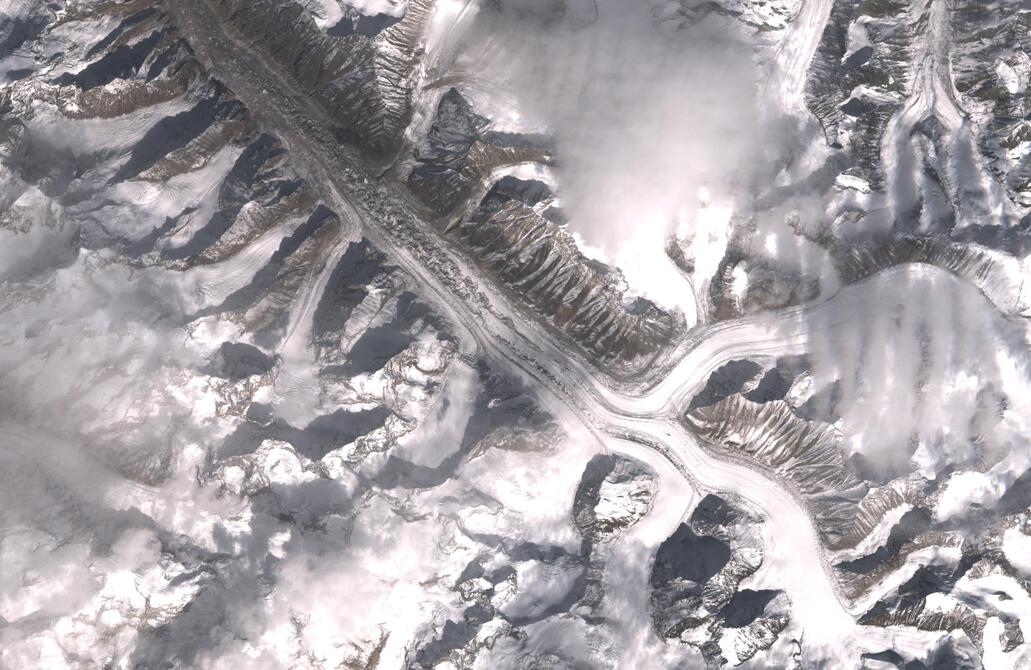 Aerial view of Bara Shigri Glacier