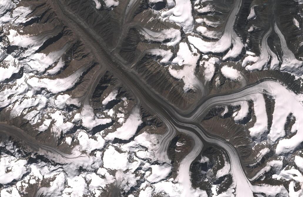 Aerial view of Bara Shigri Glacier