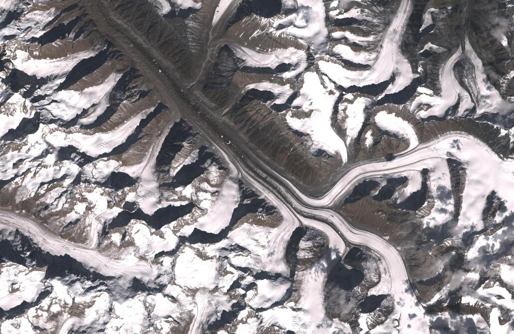 Aerial view of Bara Shigri Glacier