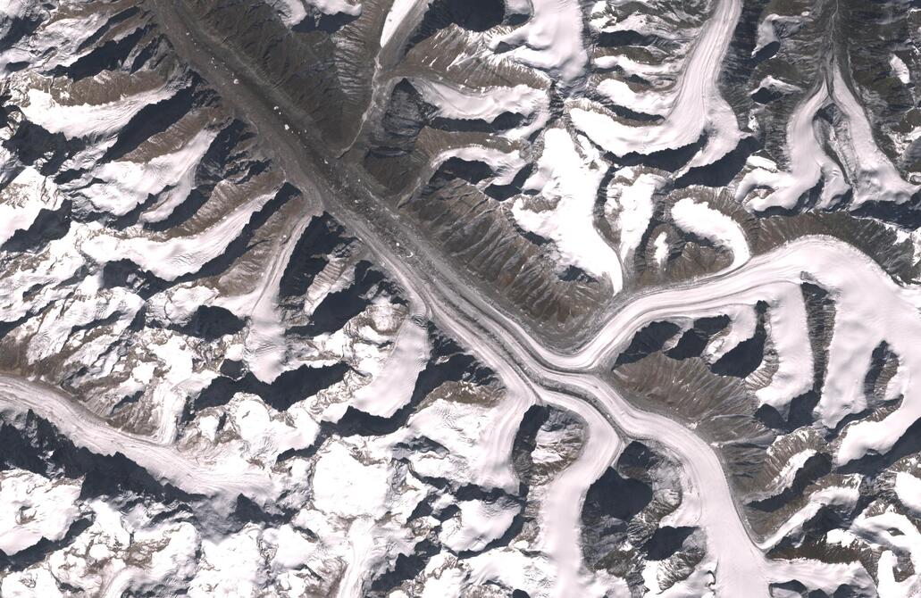 Aerial view of Bara Shigri Glacier