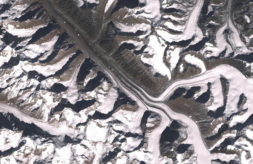 Aerial view of Bara Shigri Glacier