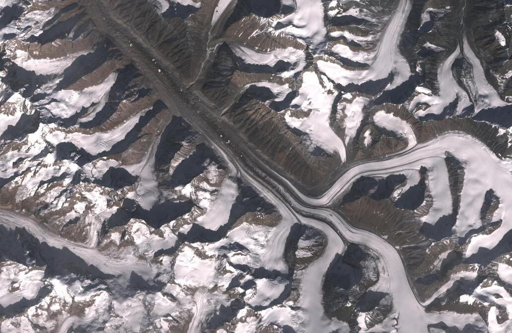 Aerial view of Bara Shigri Glacier