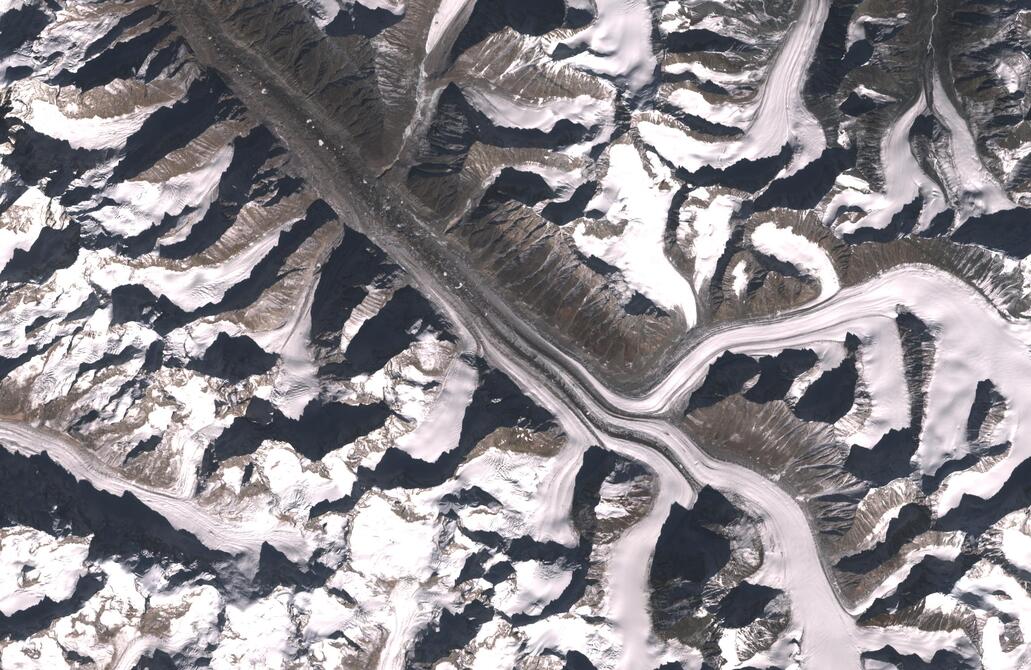 Aerial view of Bara Shigri Glacier