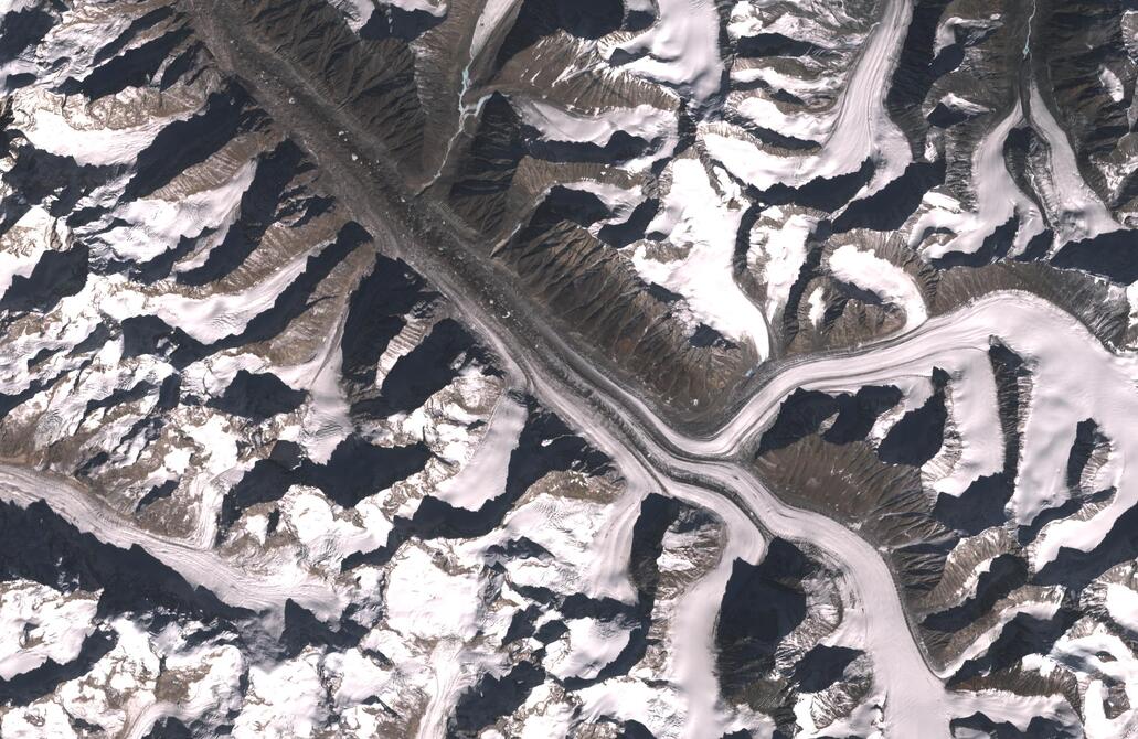 Aerial view of Bara Shigri Glacier