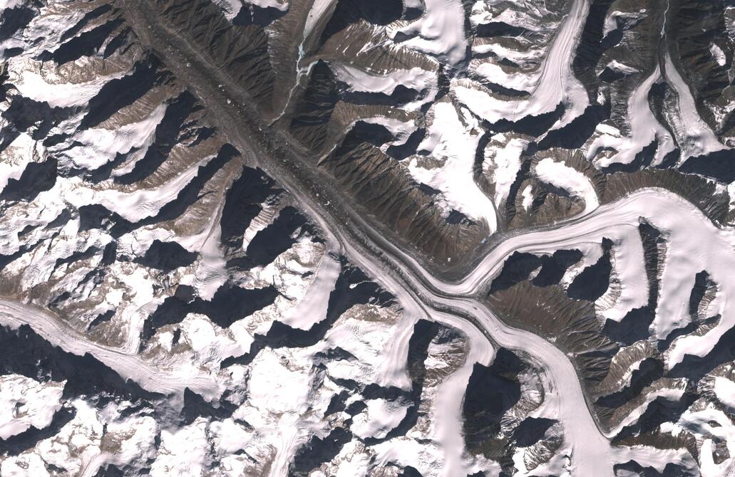 Aerial view of Bara Shigri Glacier