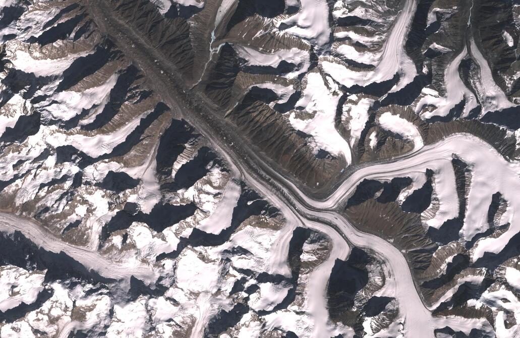 Aerial view of Bara Shigri Glacier