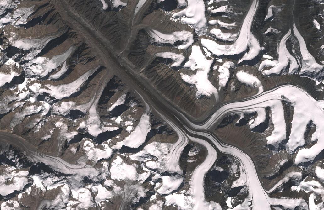 Aerial view of Bara Shigri Glacier