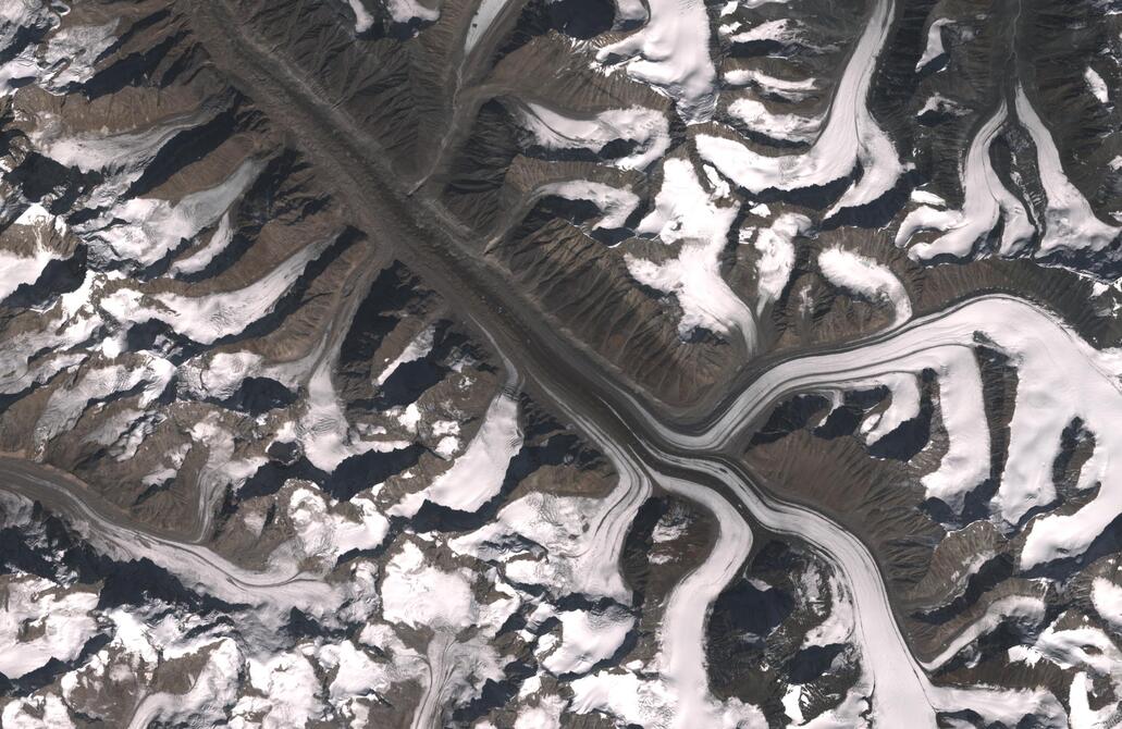 Aerial view of Bara Shigri Glacier