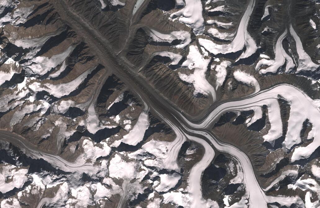 Aerial view of Bara Shigri Glacier