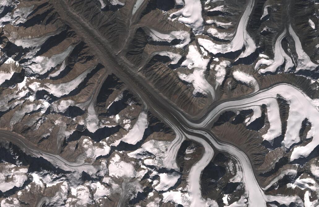 Aerial view of Bara Shigri Glacier