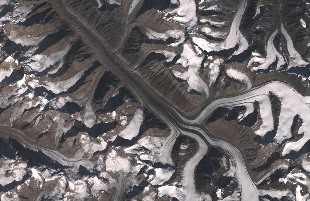 Aerial view of Bara Shigri Glacier