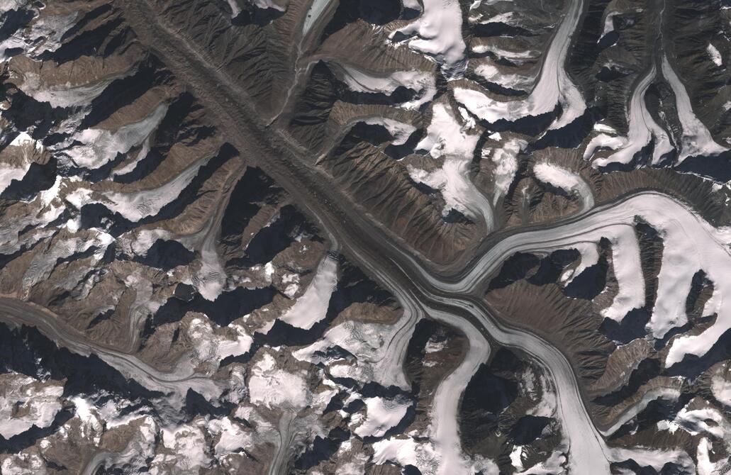Aerial view of Bara Shigri Glacier