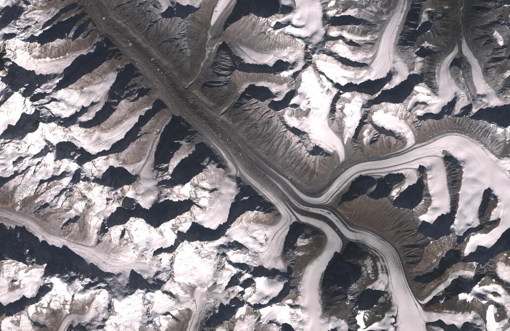 Aerial view of Bara Shigri Glacier