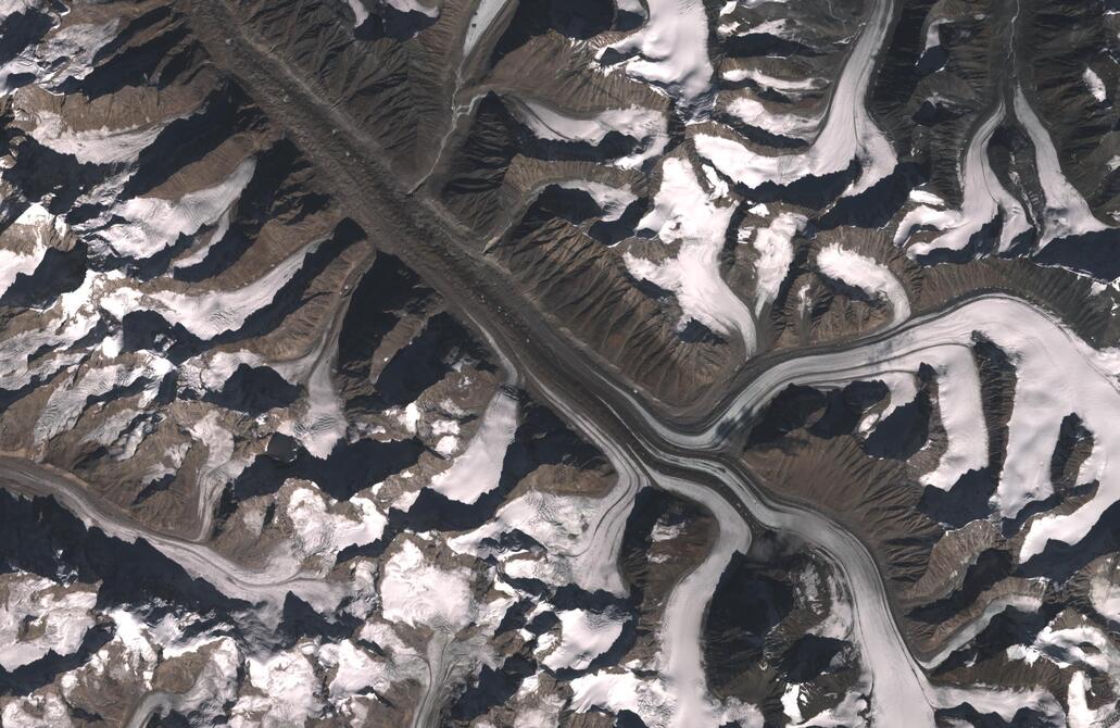 Aerial view of Bara Shigri Glacier