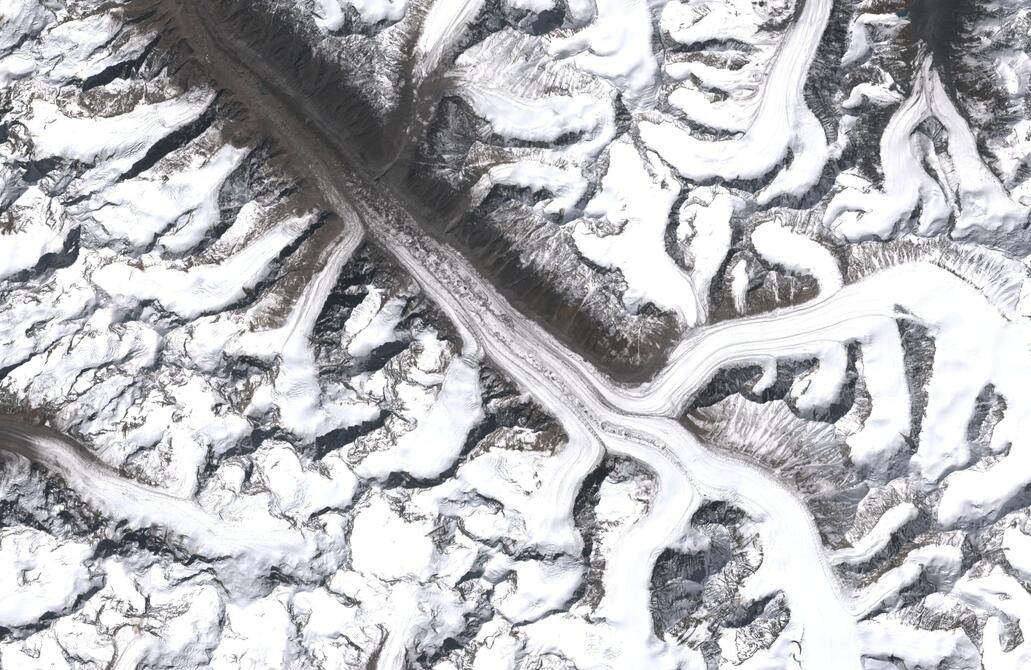 Aerial view of Bara Shigri Glacier