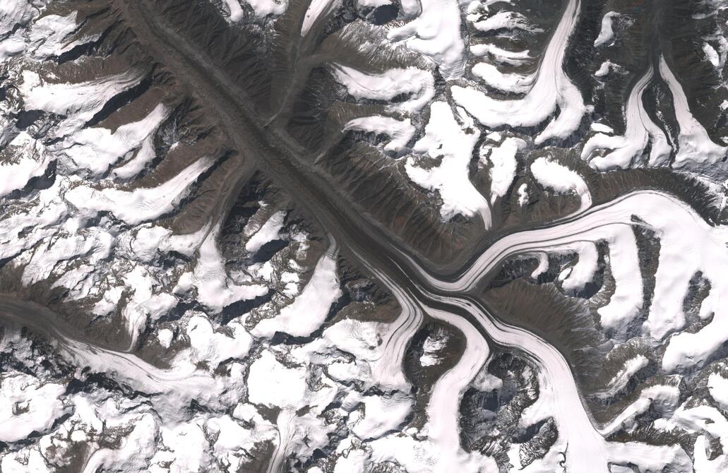 Aerial view of Bara Shigri Glacier