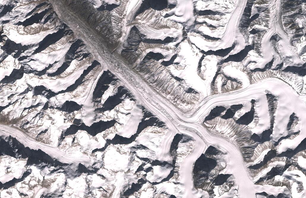 Aerial view of Bara Shigri Glacier