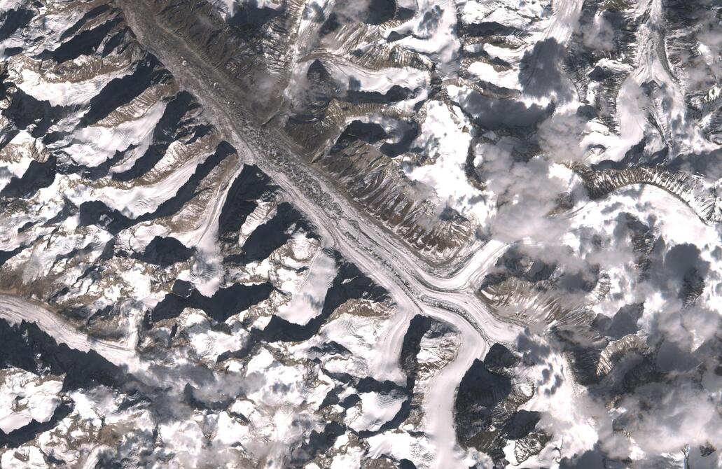 Aerial view of Bara Shigri Glacier