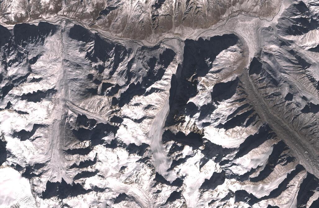 Aerial view of Chhota Shigri Glacier