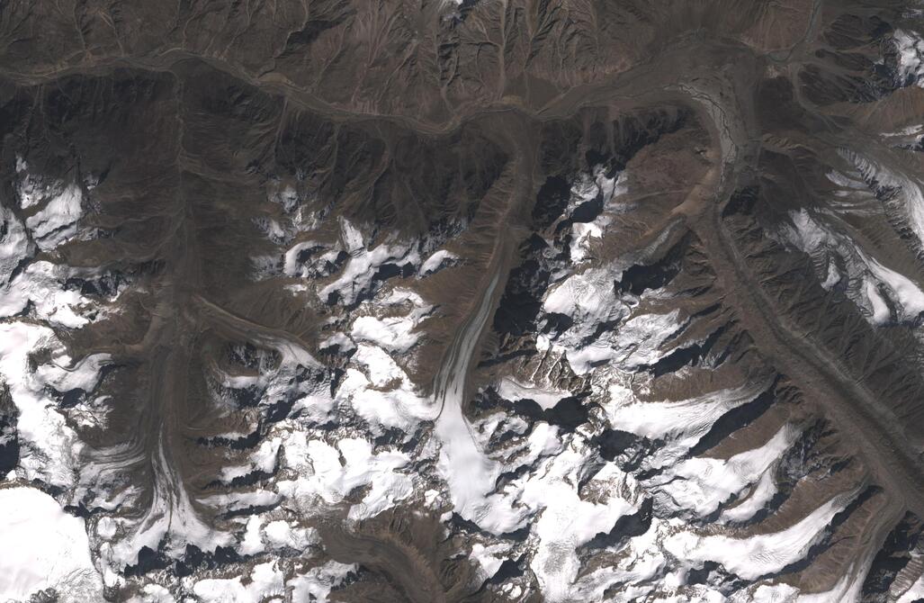 Aerial view of Chhota Shigri Glacier