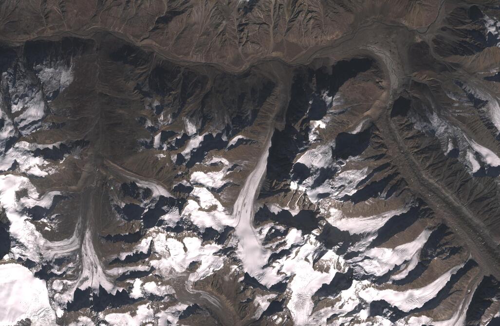 Aerial view of Chhota Shigri Glacier