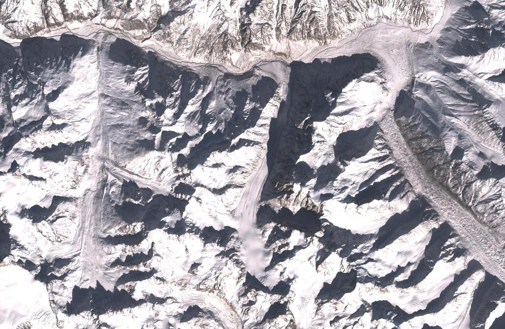 Aerial view of Chhota Shigri Glacier