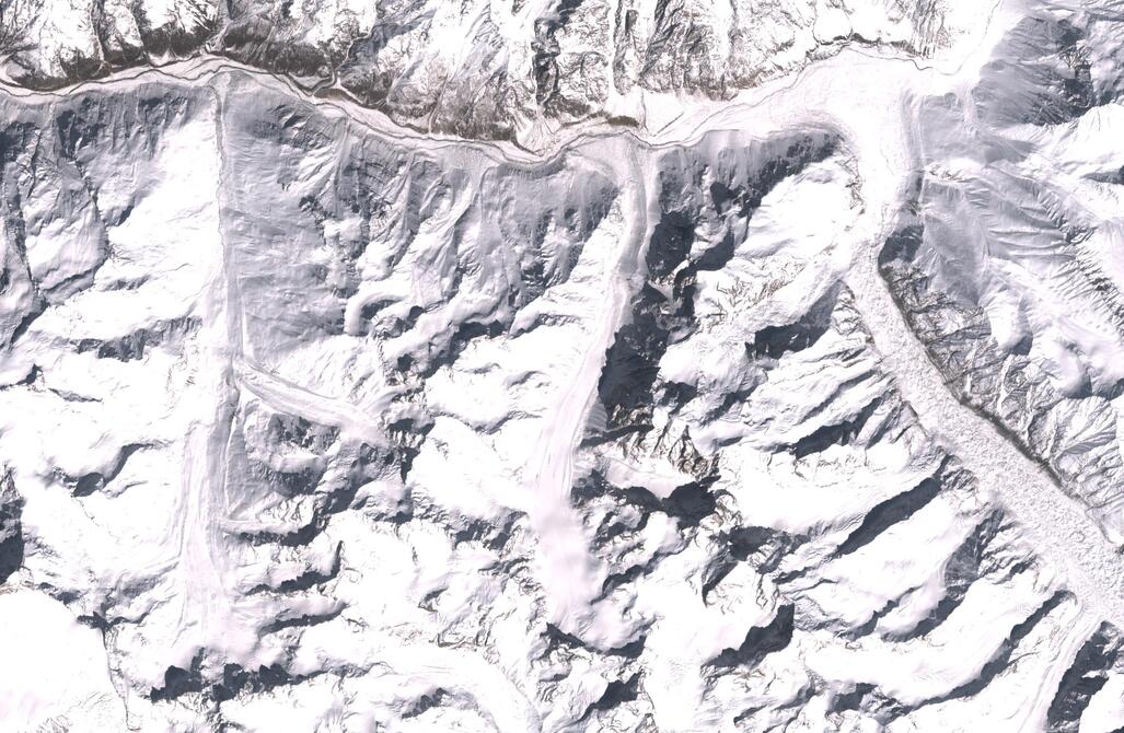 Aerial view of Chhota Shigri Glacier