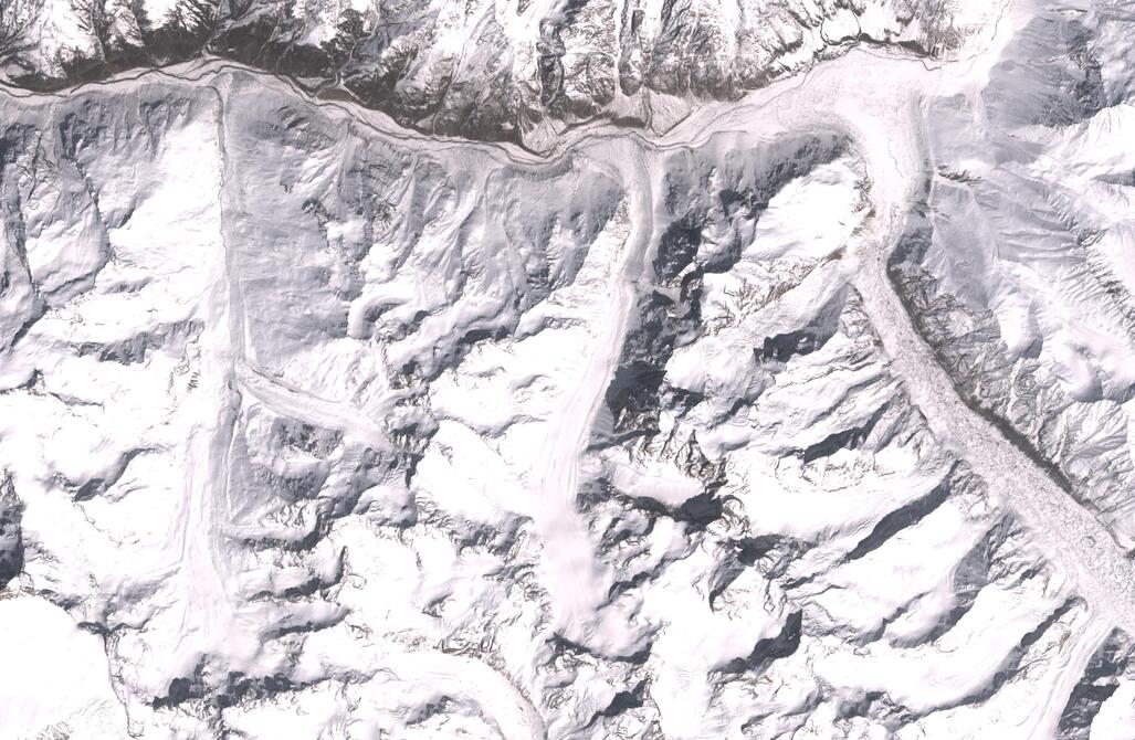 Aerial view of Chhota Shigri Glacier