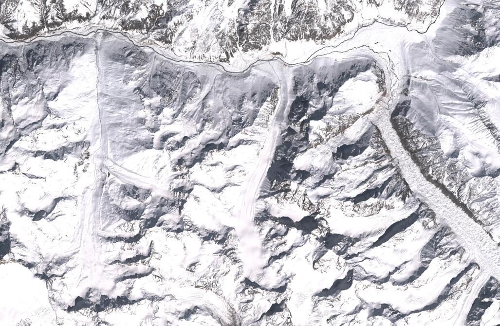 Aerial view of Chhota Shigri Glacier