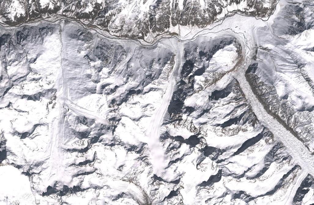 Aerial view of Chhota Shigri Glacier